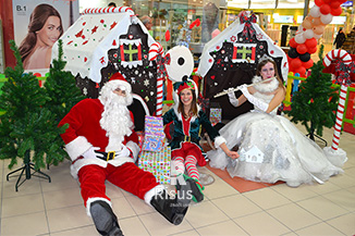 risus-božićni-event-djed-božičnjak-vilenjak-i-snježna-vila-u-vilenjačkom-selu-u-dalmare-centru