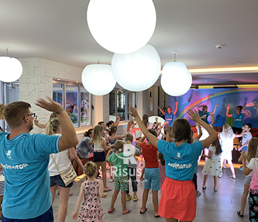 risus-minidisko-vecernji-animacijski-program-za-djecu